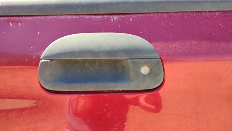 1997-2007 Ford F250 Super Duty Pickup Outside Door Handle LH