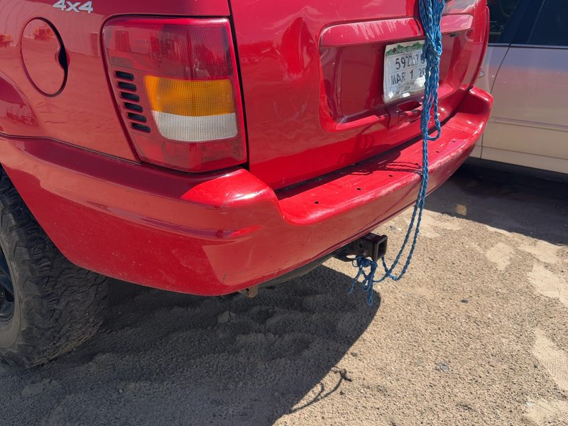 1999-2004 Jeep Grand Cherokee Rear Bumper Assembly