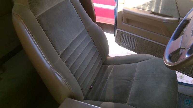 1993 Dodge Dakota (mid-size) Seat Track