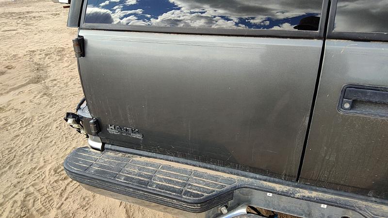 1992-2000 Chevy/gmc Suburban 1500 Series Back Door LH
