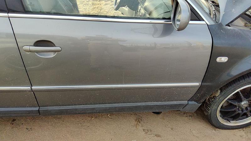 2001-2005 (discontinued) Passat Front Door RH