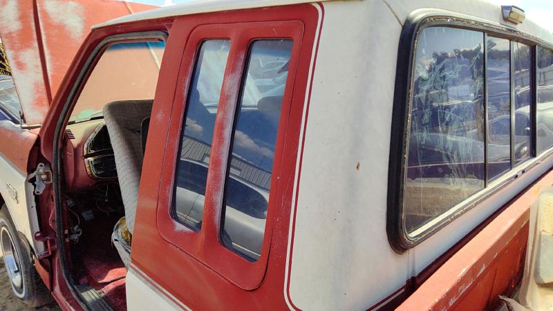1988 Ford Pickup F150 Series Quarter Panel Moulding LH