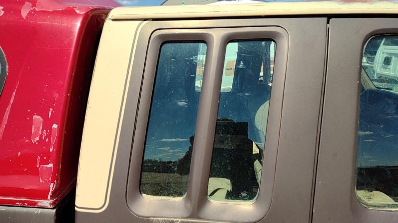 1988 Ford Pickup F150 Series Quarter Panel Moulding RH