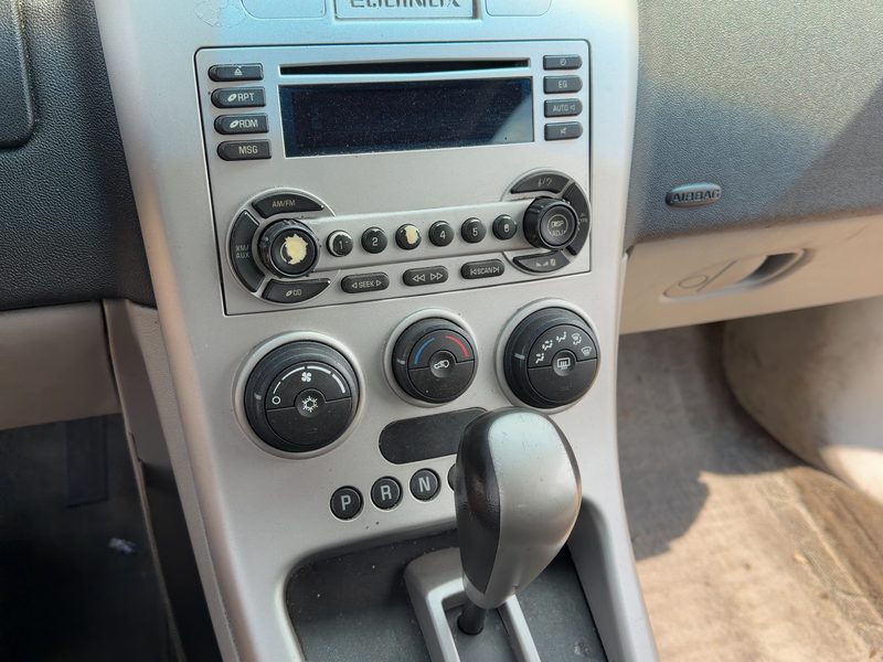 2006 Chevrolet Equinox Dash Panel