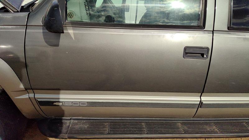 1988-2002 Chevy/gmc Suburban 1500 Series Front Door LH