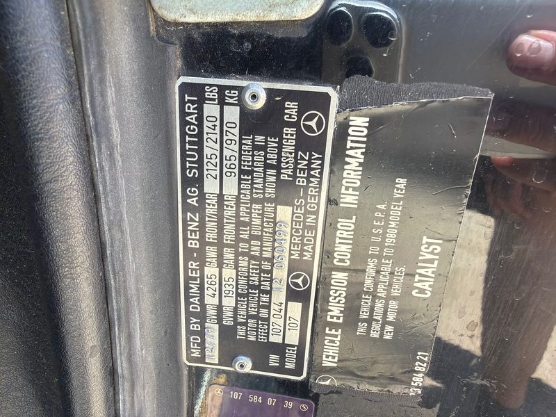 1980 Mercedes 450 Rear Knuckle/Stub Axle RH