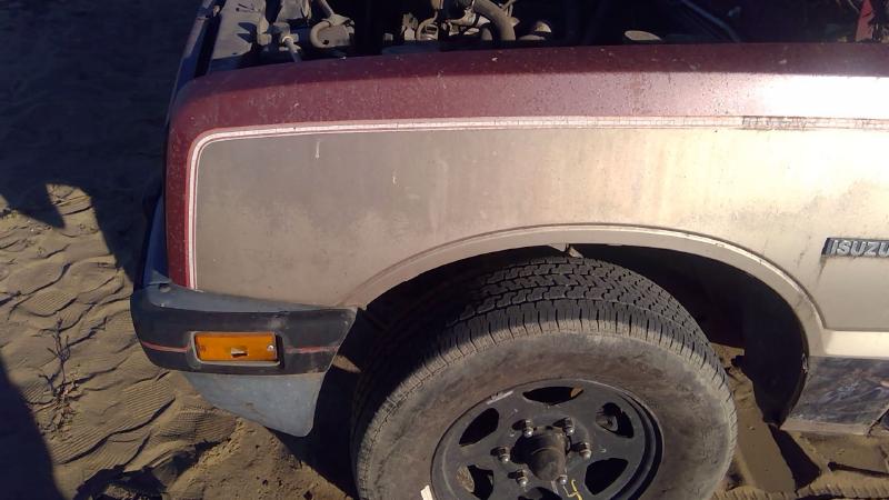 1981-1987 Isuzu Pickup Fender LH