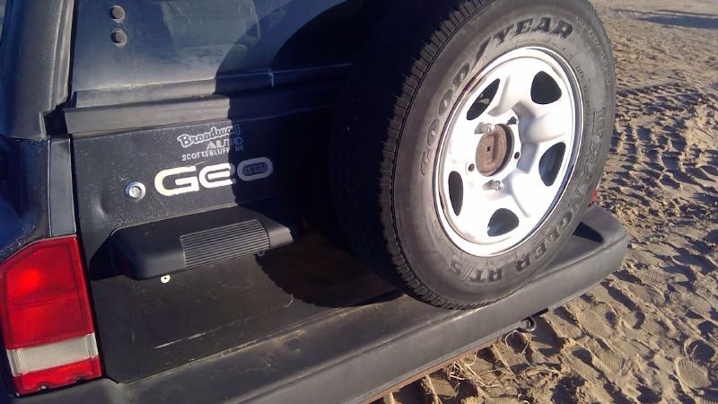 1995-1998 Chevrolet Geo Tracker Back Door RH